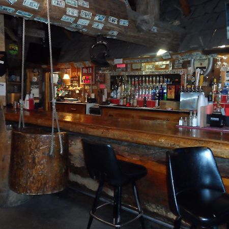 The Jack Saloon Motel Lolo Luaran gambar