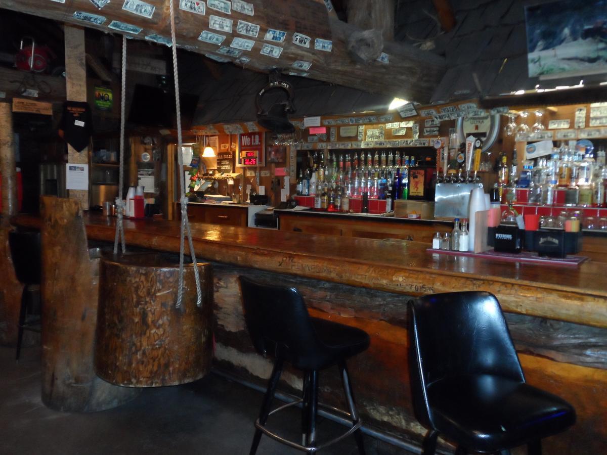 The Jack Saloon Motel Lolo Luaran gambar